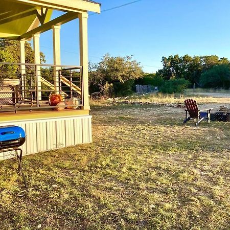 Cozy Tiny Home In The Hills Fischer Exterior photo